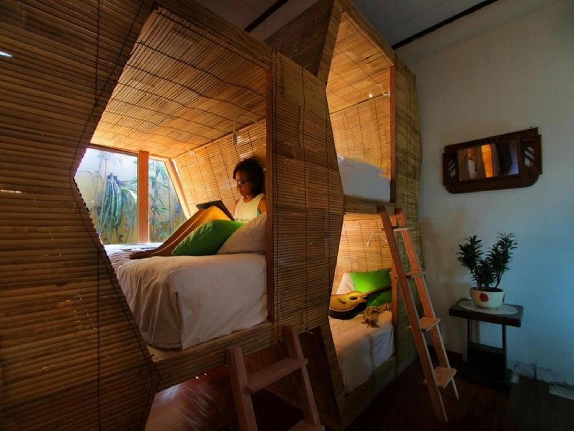 Bali Bee House Hotel เกอโรโบกัน ภายนอก รูปภาพ