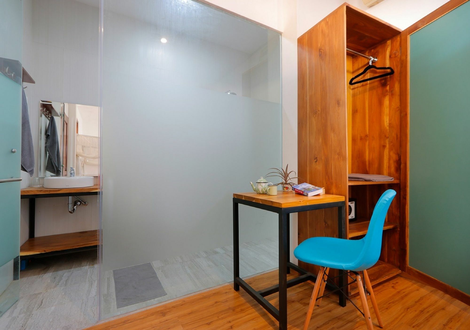 Bali Bee House Hotel เกอโรโบกัน ภายนอก รูปภาพ
