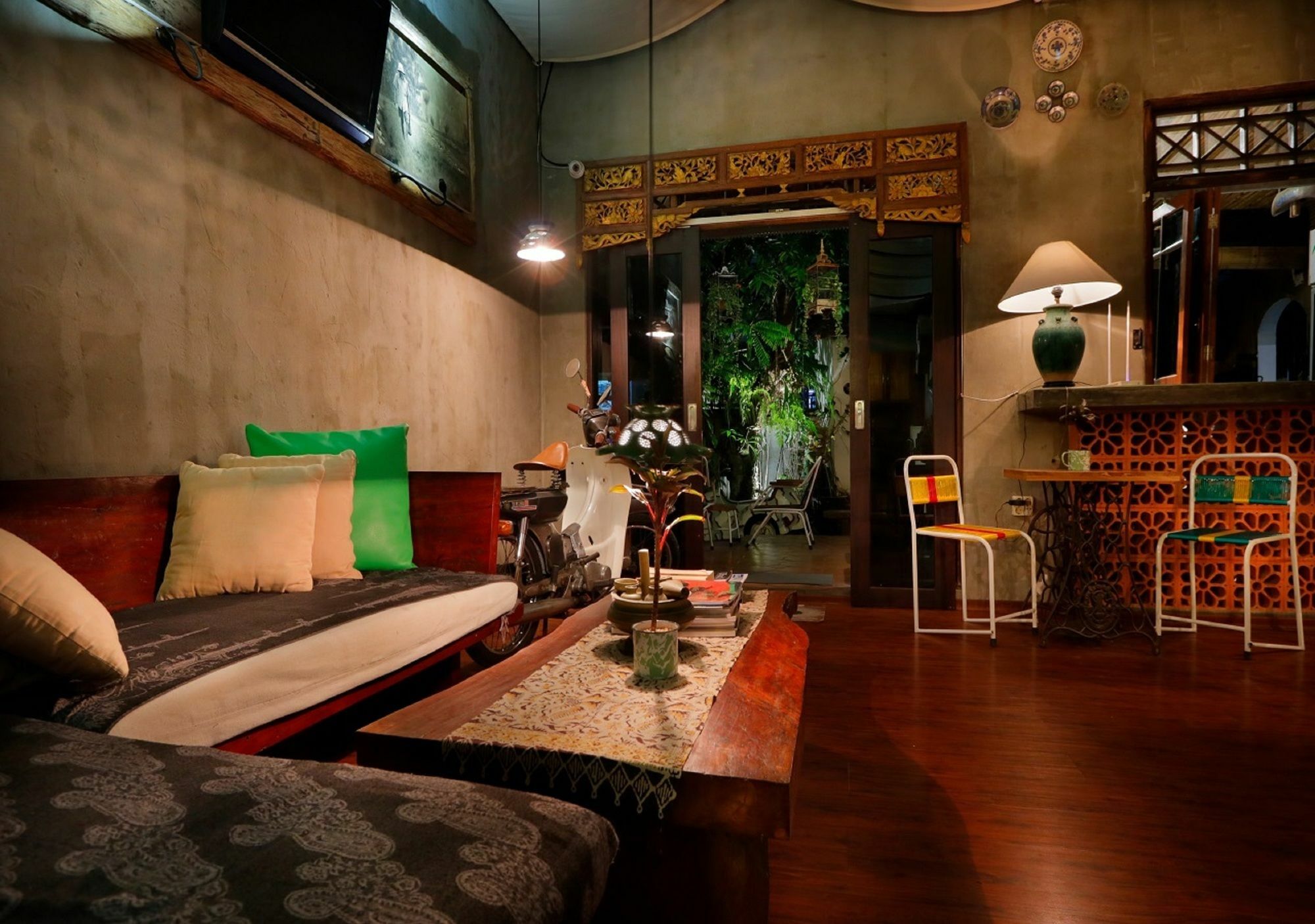 Bali Bee House Hotel เกอโรโบกัน ภายนอก รูปภาพ