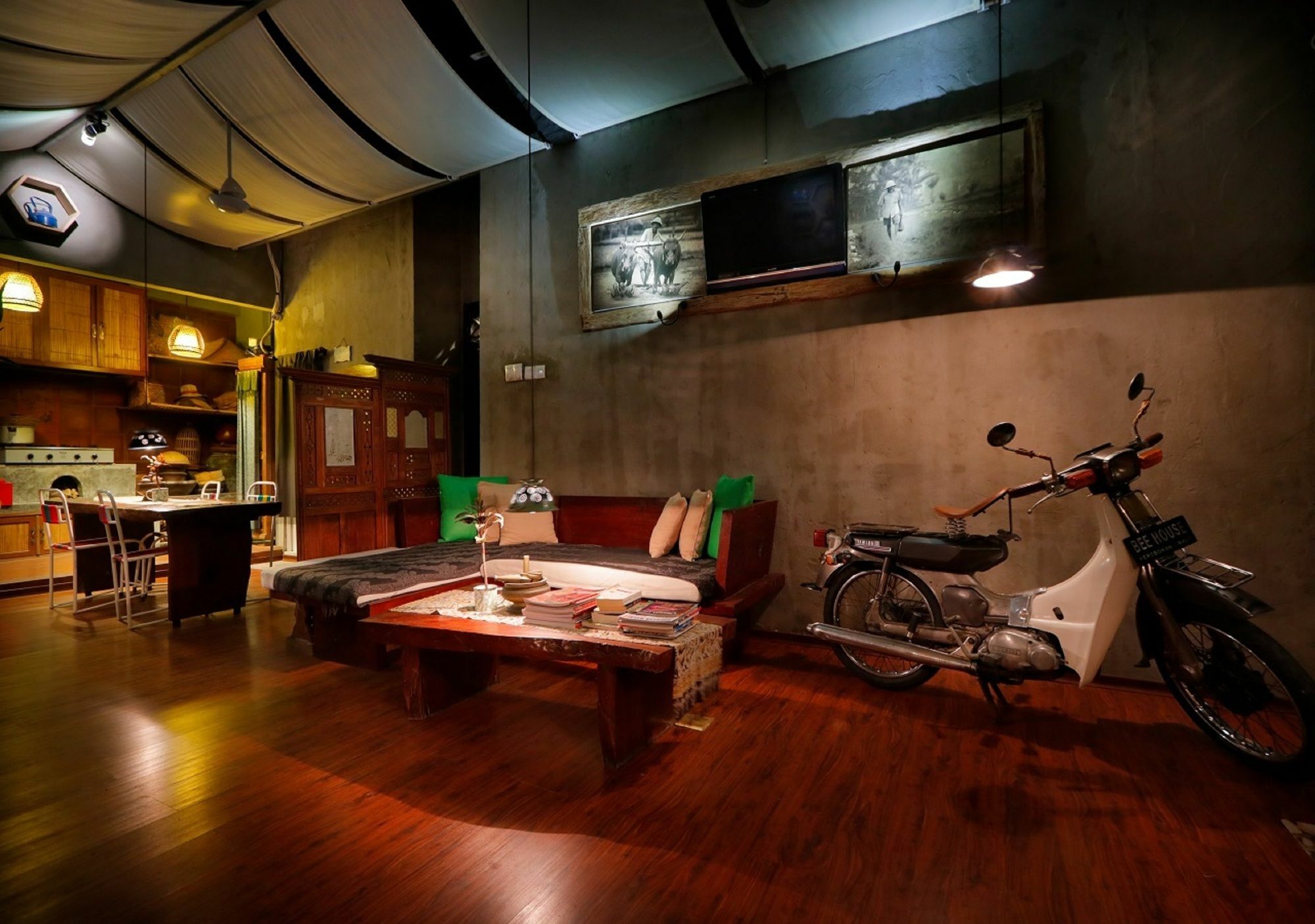 Bali Bee House Hotel เกอโรโบกัน ภายนอก รูปภาพ