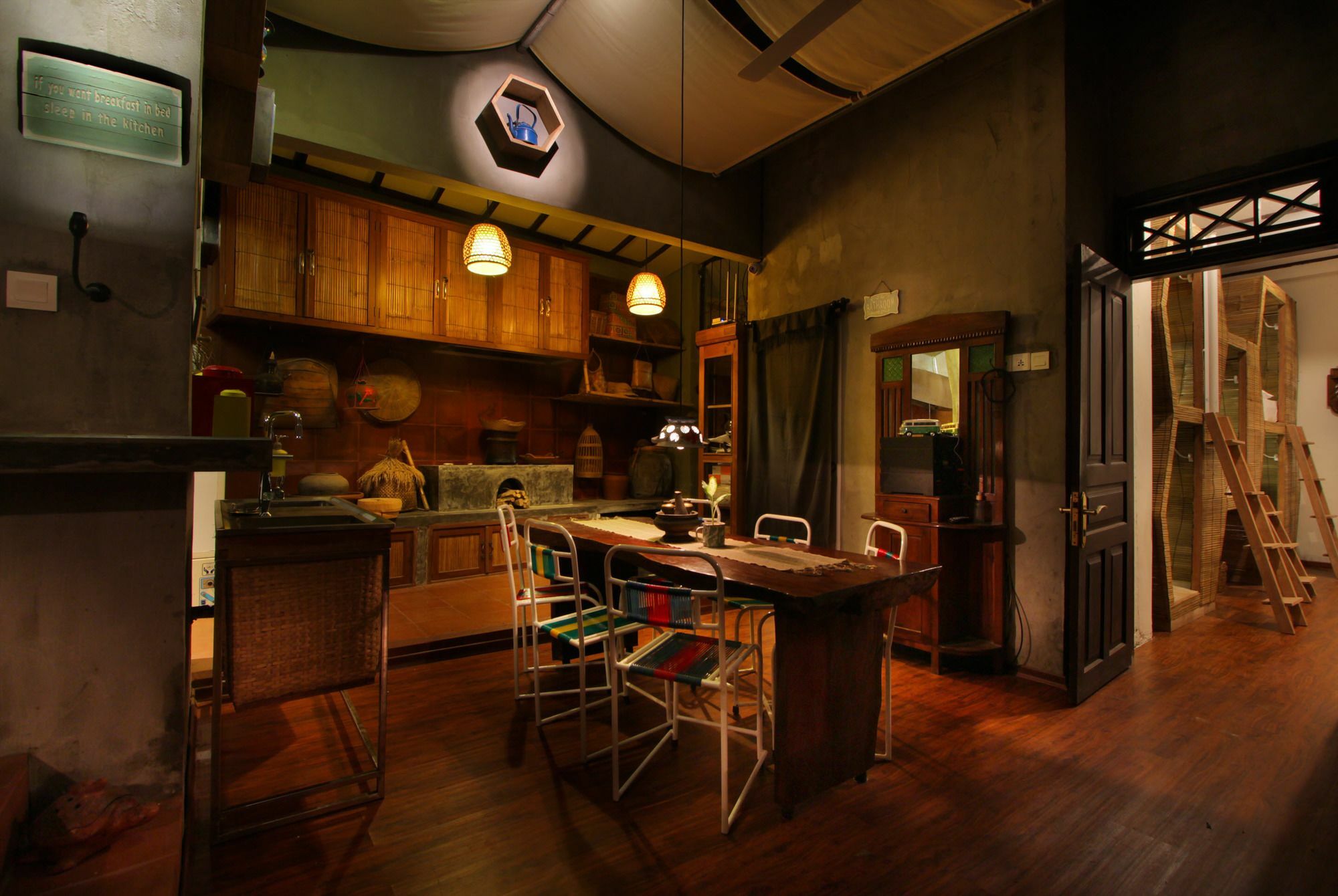 Bali Bee House Hotel เกอโรโบกัน ภายนอก รูปภาพ