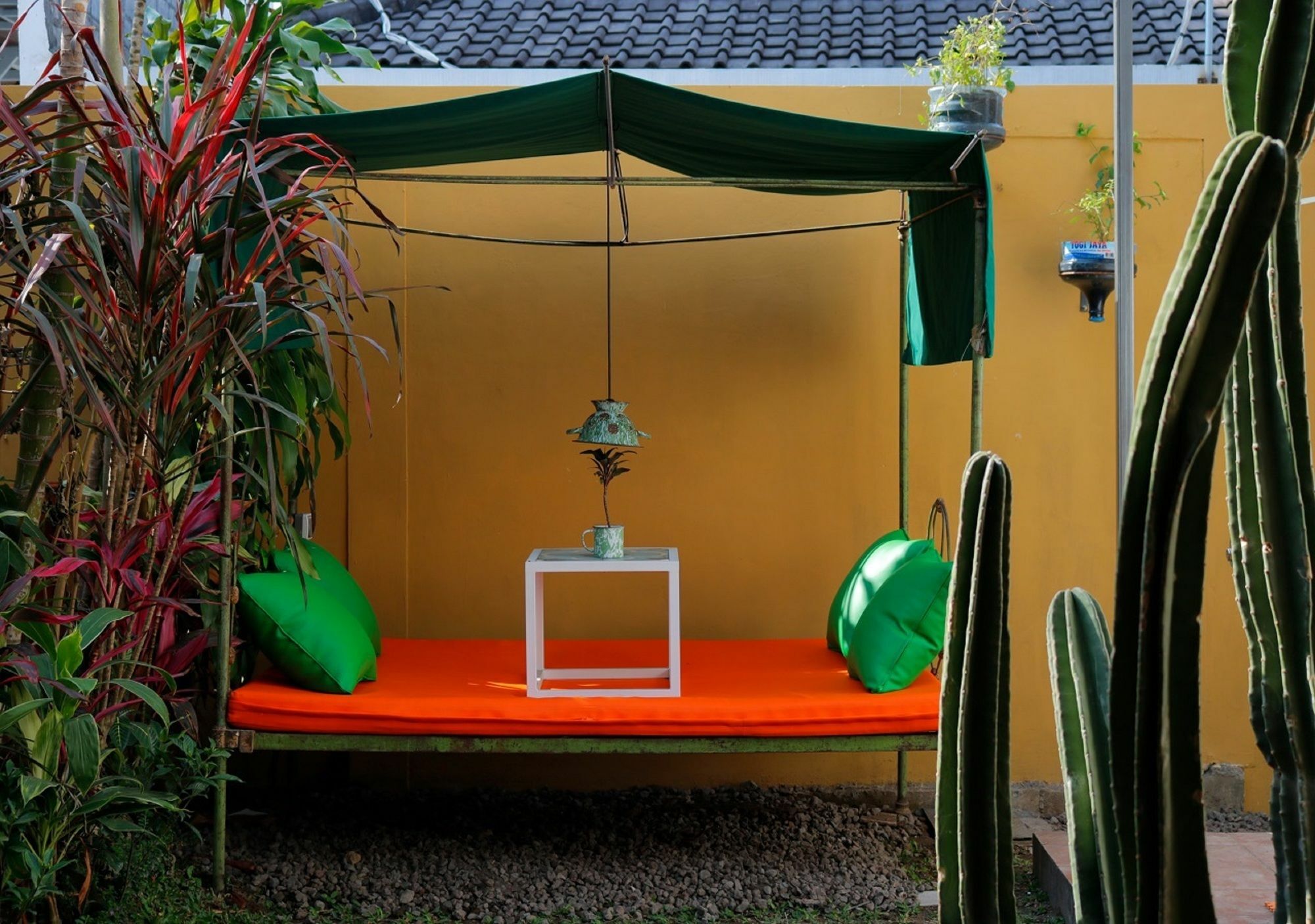 Bali Bee House Hotel เกอโรโบกัน ภายนอก รูปภาพ